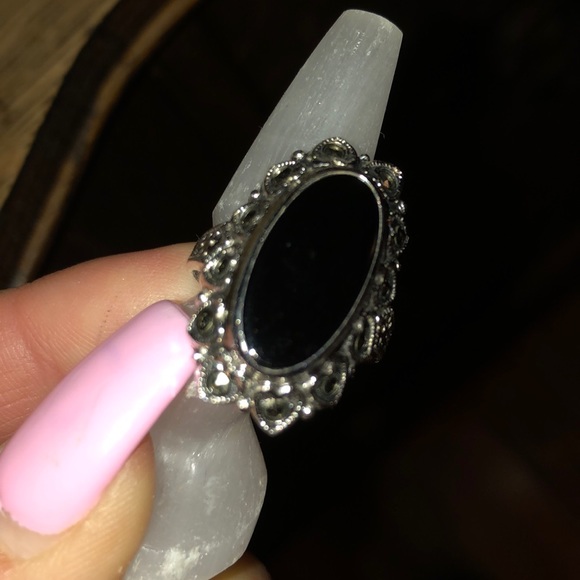 Black Onyx Crystal Ring - Picture 4 of 7